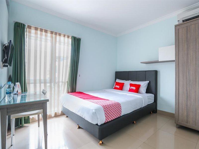 Oyo 1551 Studento Guest House Tangerang Luaran gambar