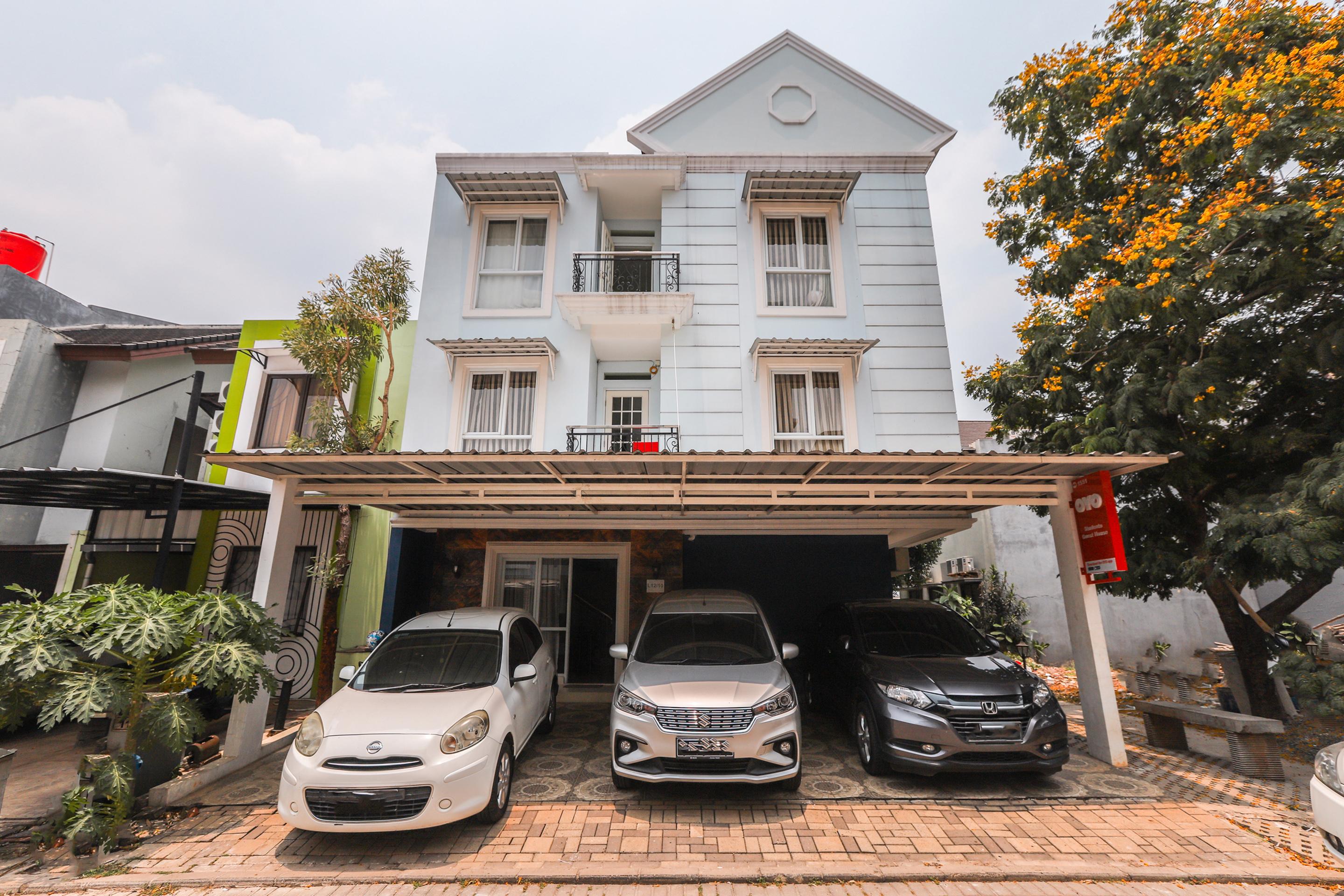 Oyo 1551 Studento Guest House Tangerang Luaran gambar
